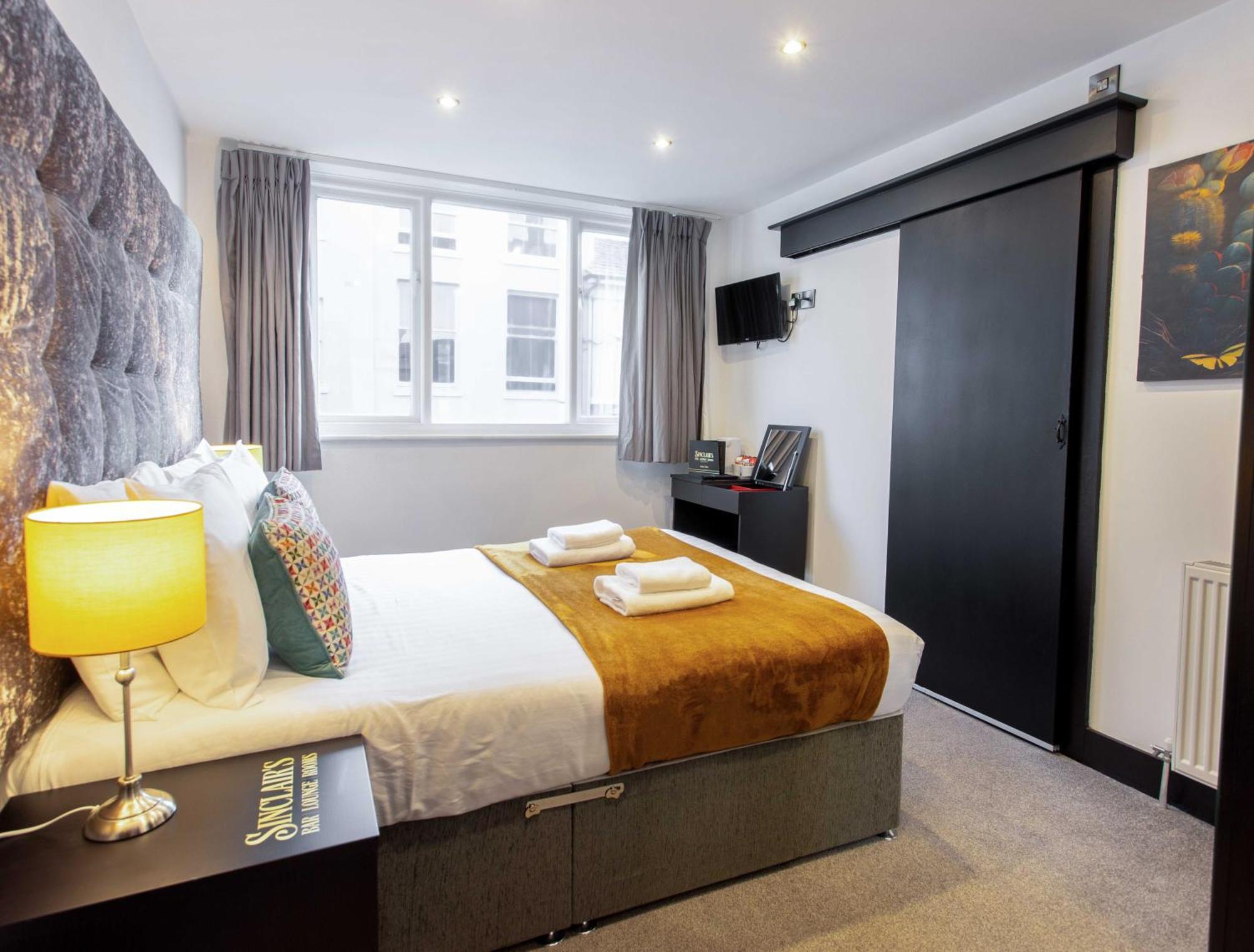 Peaky Blinders Accommodation&Bar Southport Exteriér fotografie
